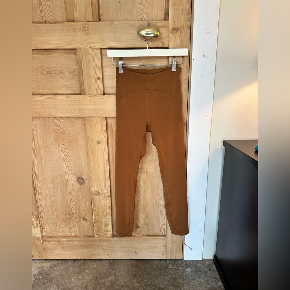 LULULEMON crop mid rise